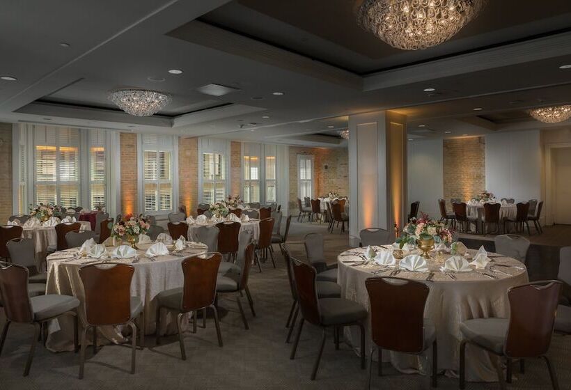 فندق Valencia Riverwalk