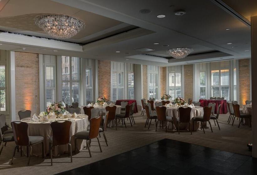 فندق Valencia Riverwalk