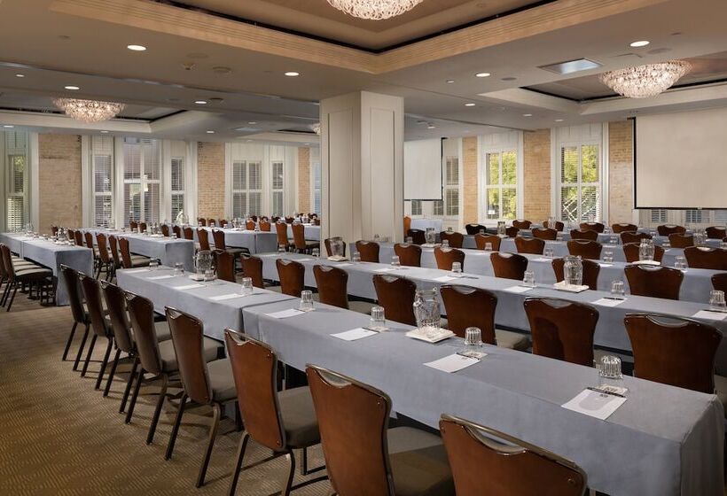 فندق Valencia Riverwalk