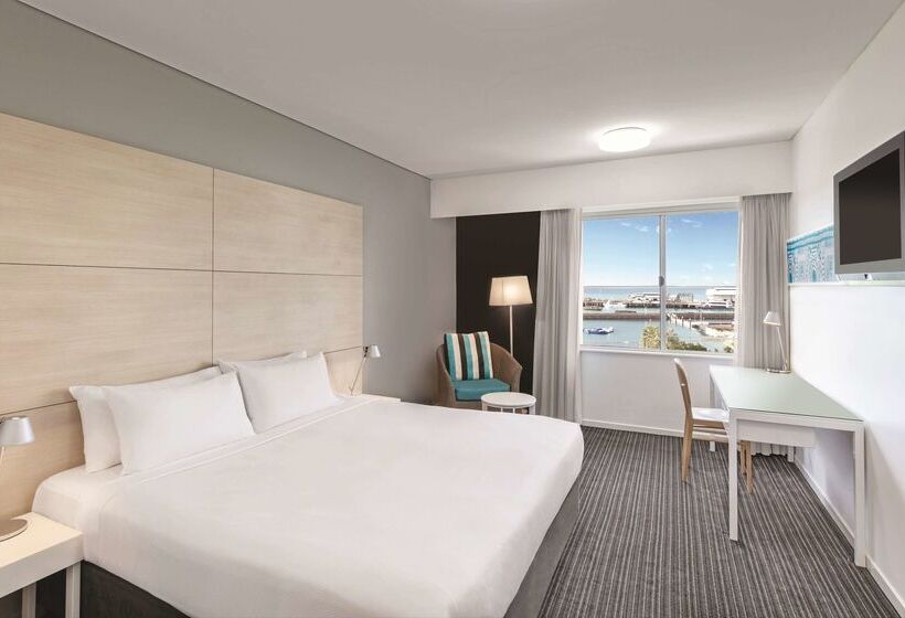 Vibe Hotel Darwin Waterfront