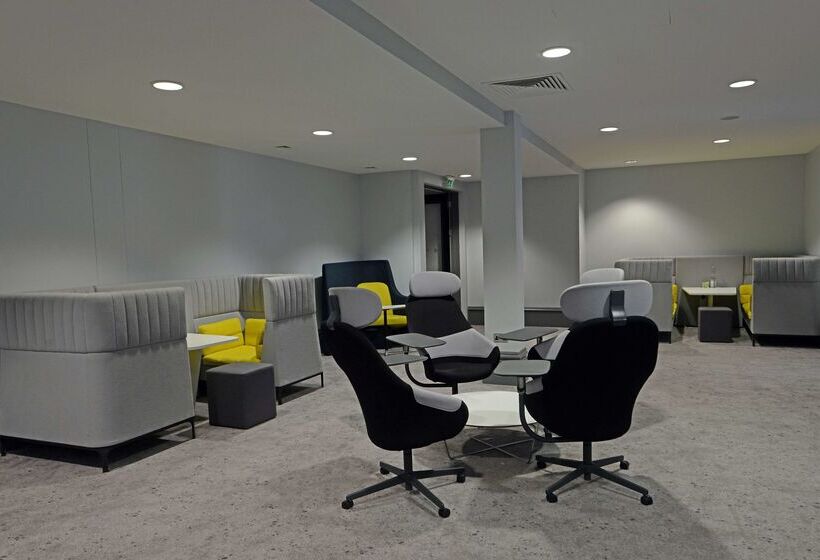 Village Hotel London Watford