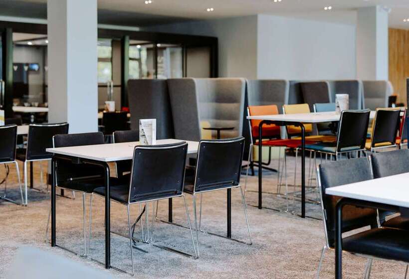 Village Hotel London Watford