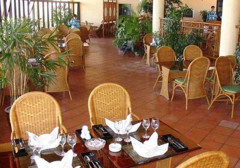 هتل White Sand Resort