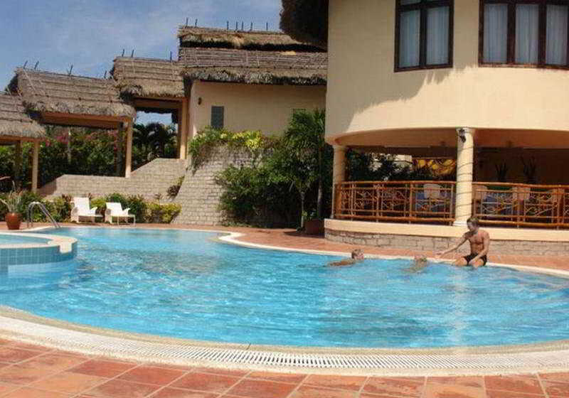 هتل White Sand Resort