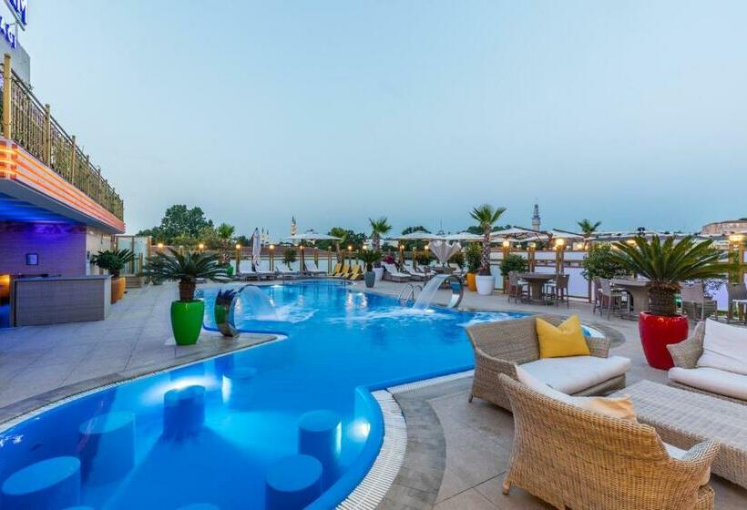 هتل Wyndham Istanbul Old City