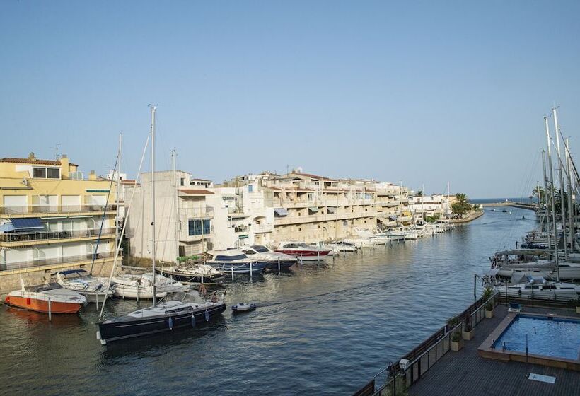 Pierre & Vacances Empuriabrava Marina