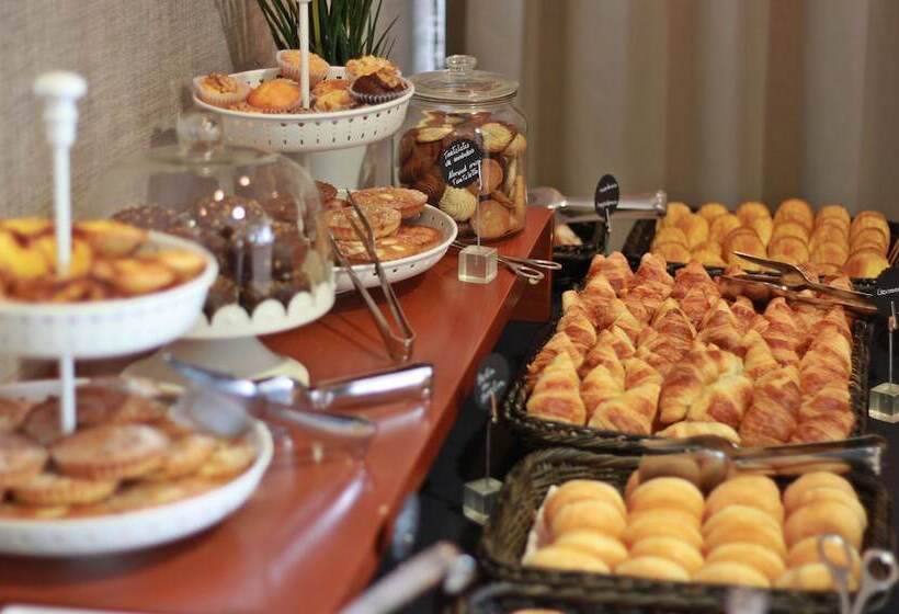 Real Marina Residence