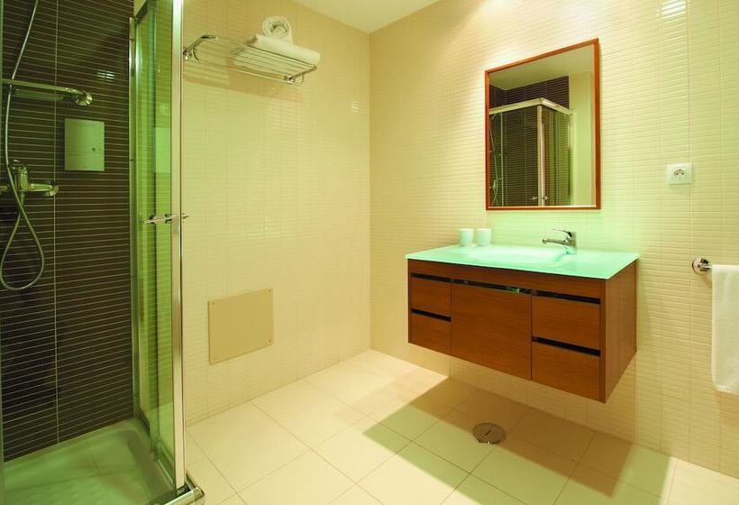 Real Marina Residence