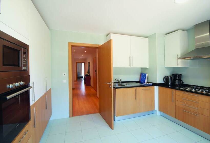 Real Marina Residence