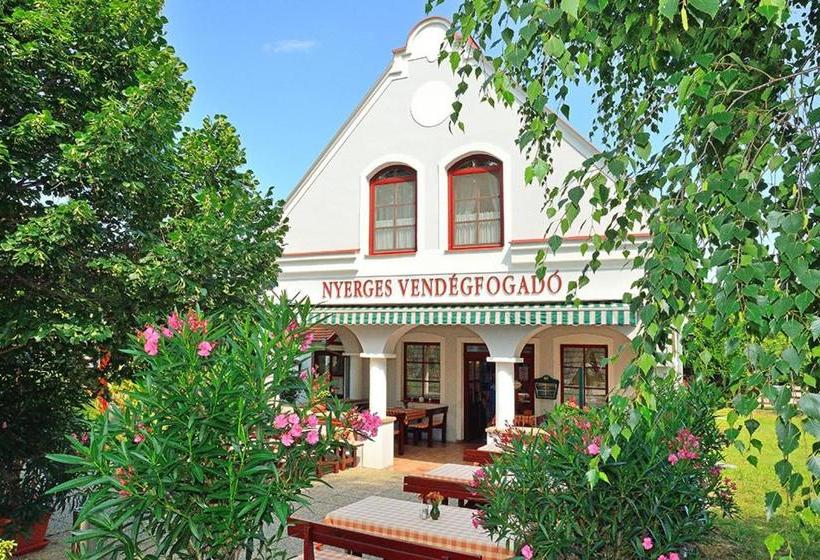 住宿加早餐 Nyerges Vendégfogadó