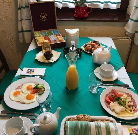 住宿加早餐 Nyerges Vendégfogadó