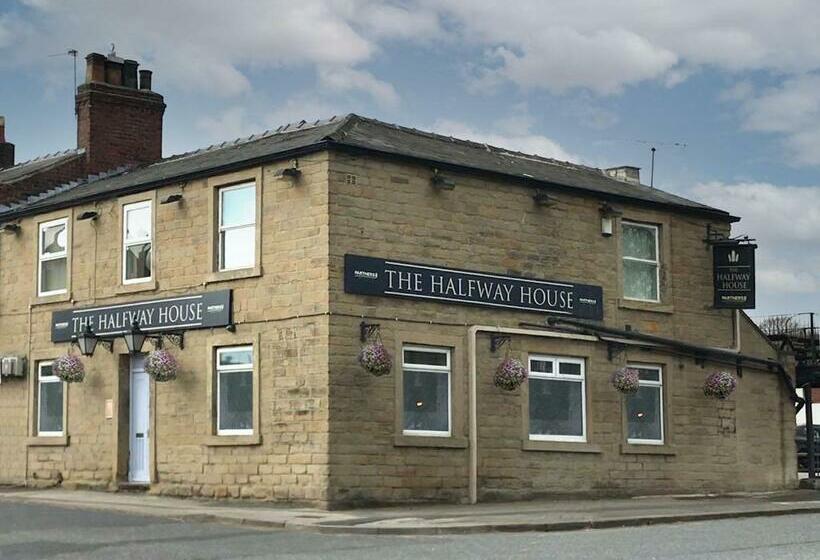 مبيت وإفطار The Halfway House Inn
