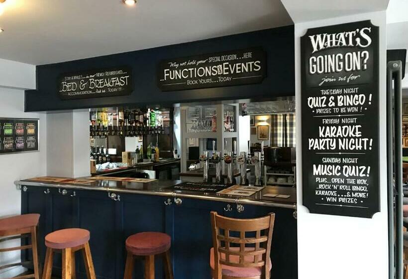 مبيت وإفطار The Halfway House Inn