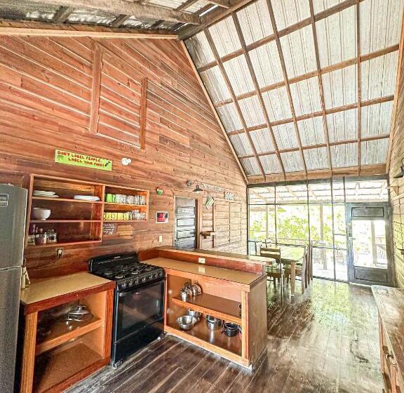 Bella S Backpackers Hostel