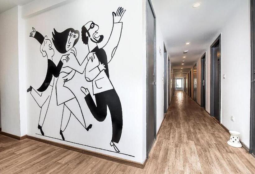 Hotel Collection O 80108 Aec Residency