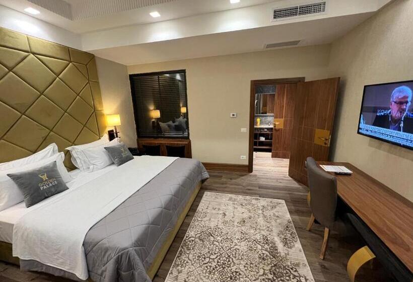 酒店 Golden Palace