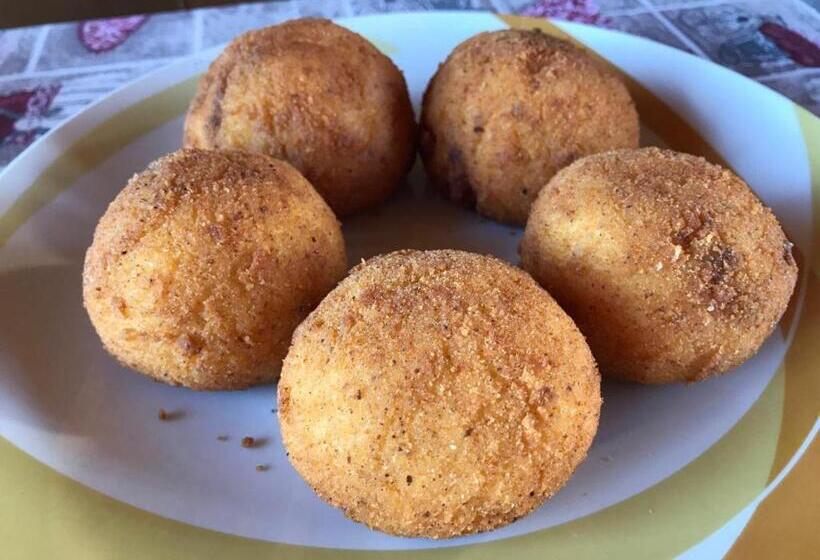 ペンション El Nur Bed & Breakfast