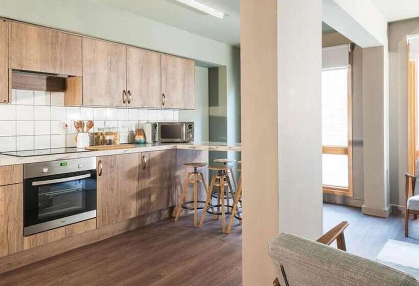 膳宿费 En Suite Rooms Students Only   Newington