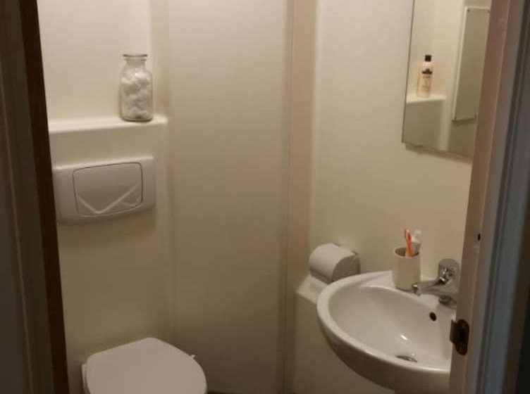 膳宿费 En Suite Rooms Students Only   Newington