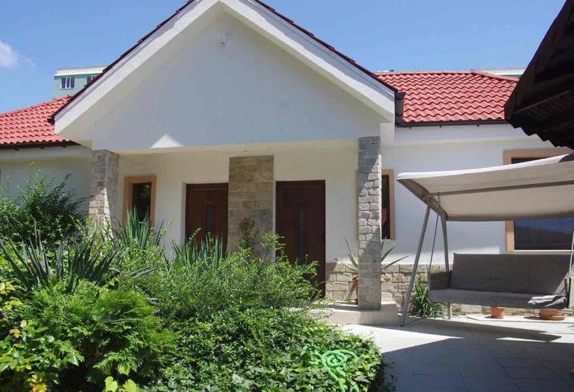 פנסיון Stariya Oreh Pool & Garden