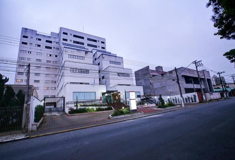 Summit Suítes Hotel Cruzeiro