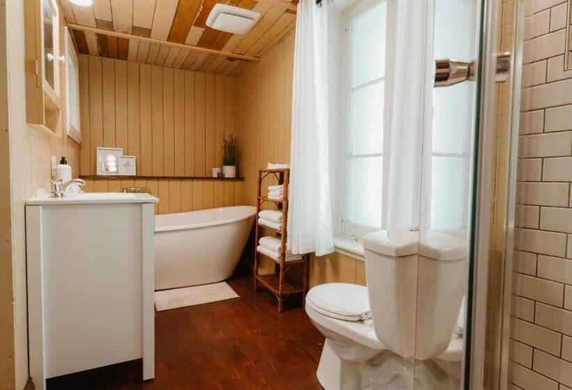 ユースホステル Auberge De L'ouest