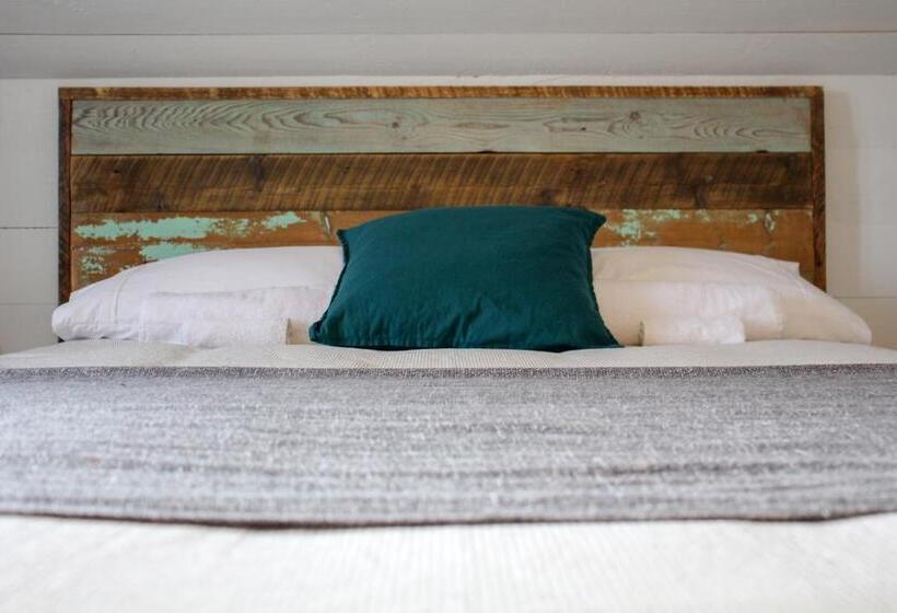 ユースホステル Auberge De L'ouest