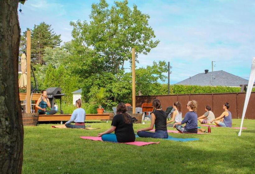 ユースホステル Auberge De L'ouest