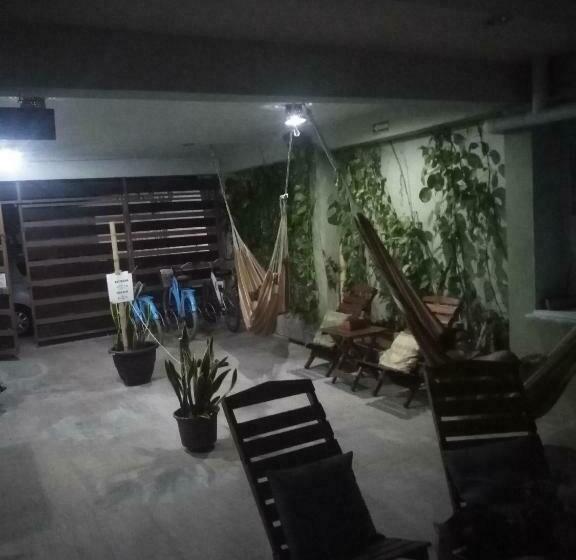 هاستل Hostal Jardin