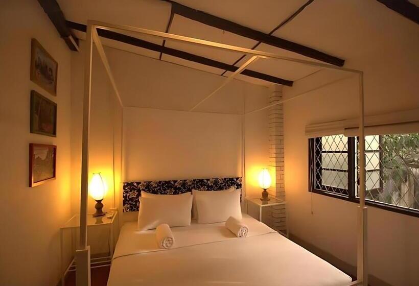 هاستل Lost & Found   Colombo