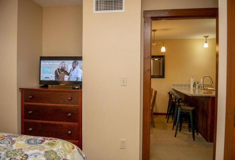 Allegheny Spring 326, Ski In Out, Pool Hottub