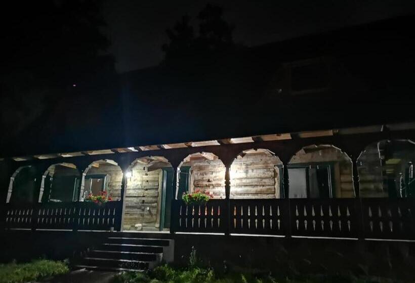 مبيت وإفطار Cununa Văilor