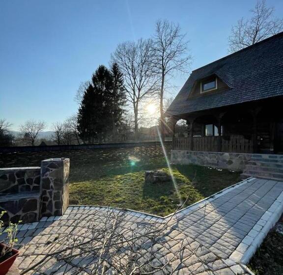 مبيت وإفطار Cununa Văilor