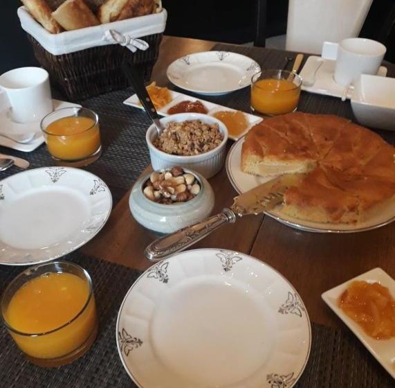 ベッドアンドブレックファースト La Promesse De L Aude