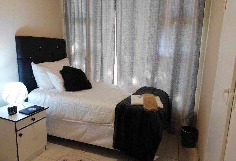 مبيت وإفطار Montana Guest House