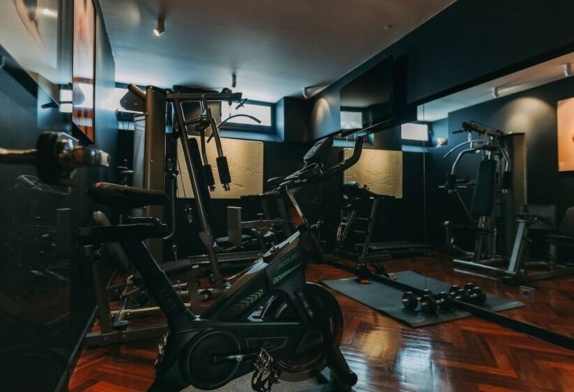 تختخواب و صبحانه The Felix 10