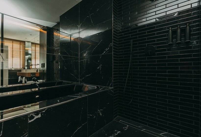 تختخواب و صبحانه The Felix 10