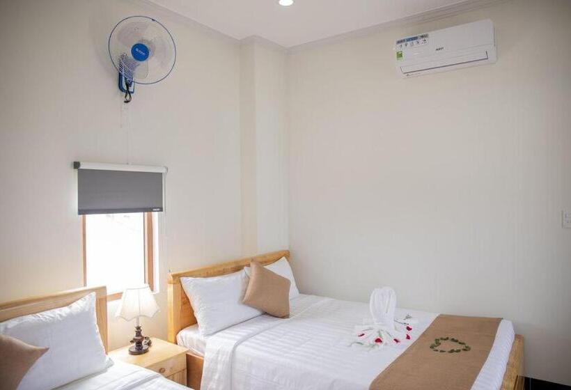 Biển Nhớ Hotel & Coffee