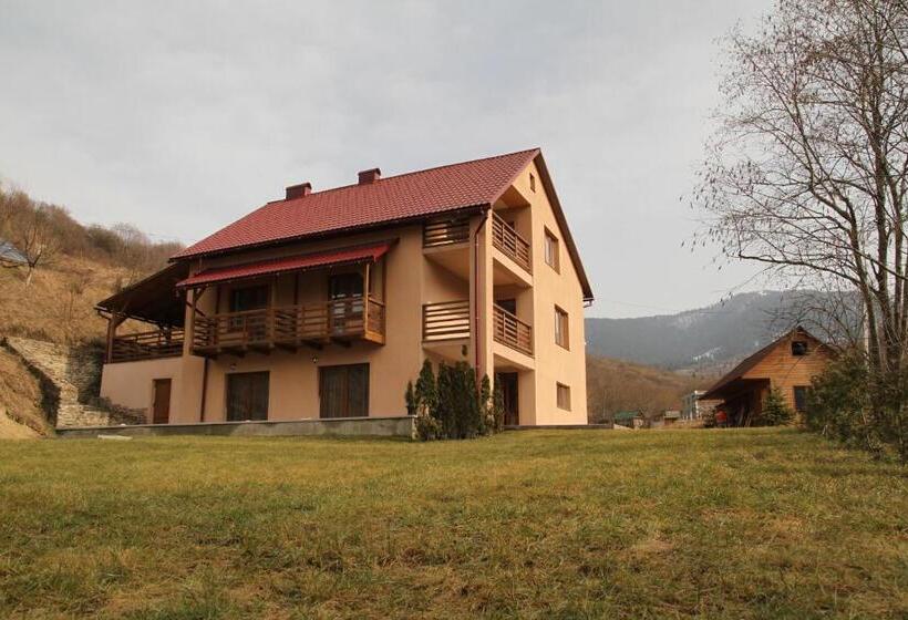 Hôtel купецький двір