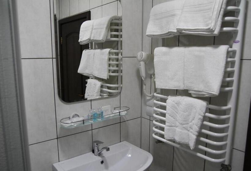 Hôtel купецький двір