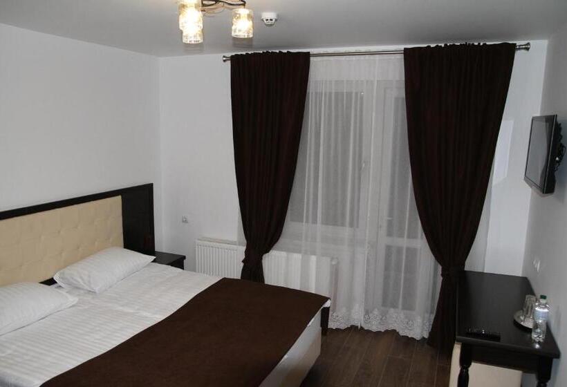 Hôtel купецький двір