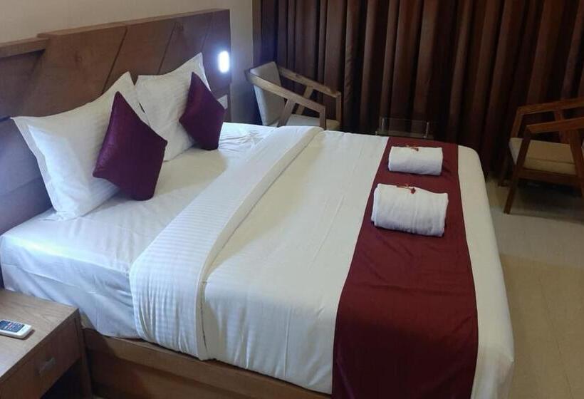 בית מלון כפרי Aveda Munnar Mountains And Mist