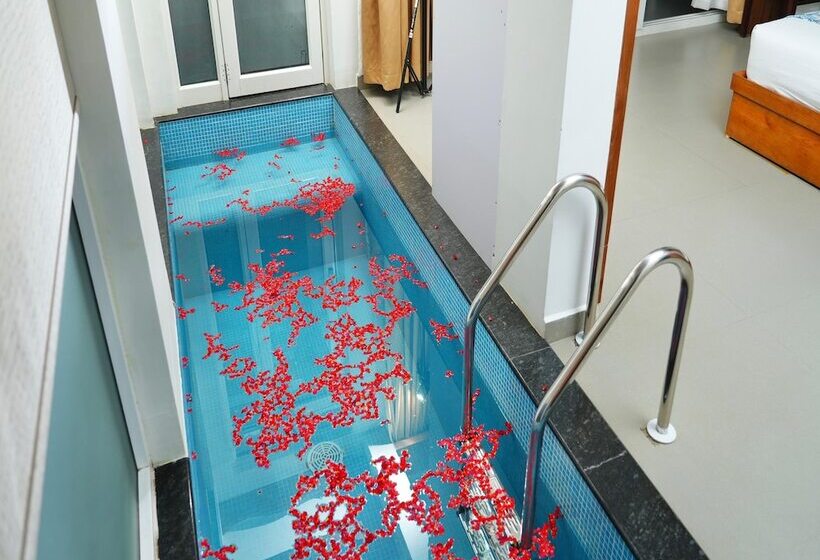 בית מלון כפרי Aveda Munnar Mountains And Mist