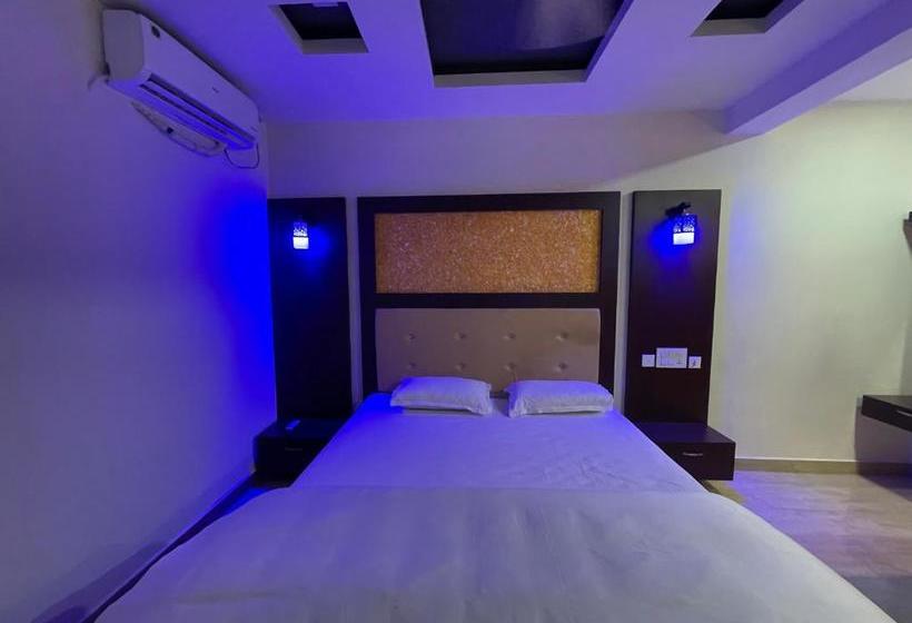 Отель Bassac Residency