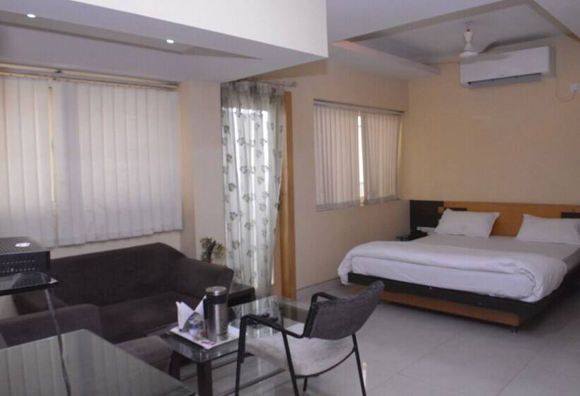 호텔 Bharat Palace