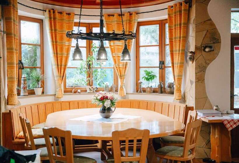 호텔 Herrenschenke Café Eiring