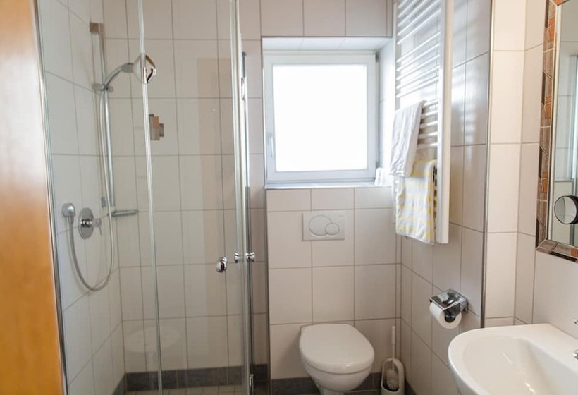 호텔 Herrenschenke Café Eiring