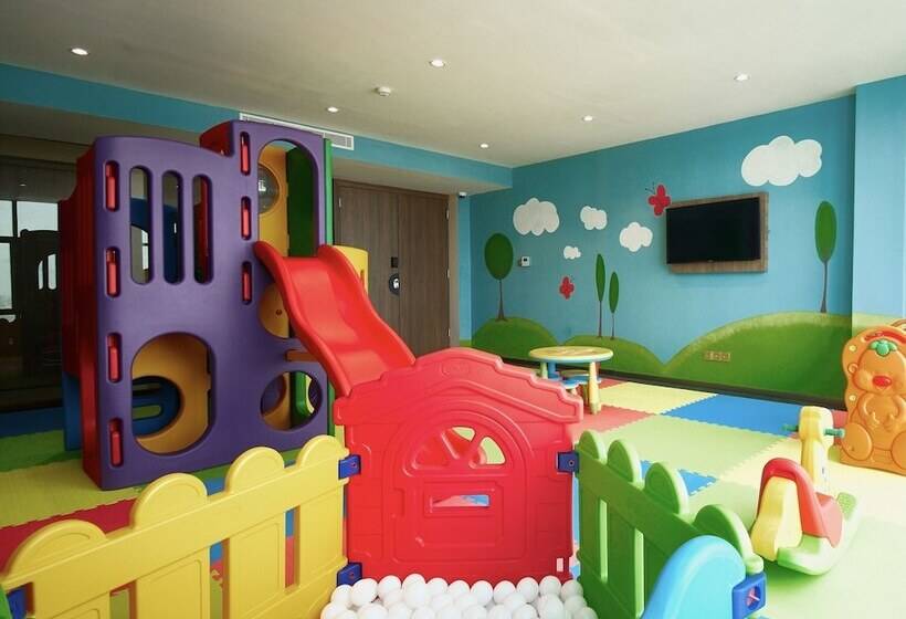 Cika Golden Hotel And Suites