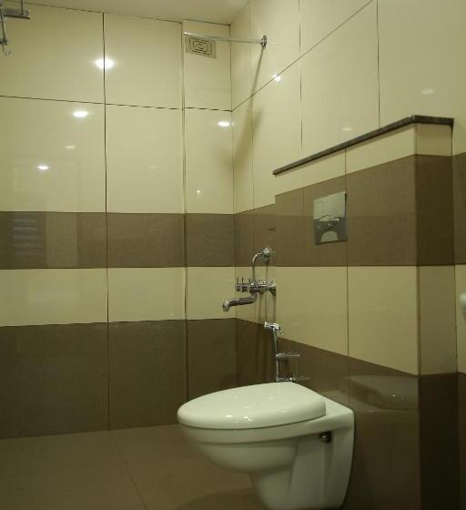 ホテル Kalathil Tourist Home