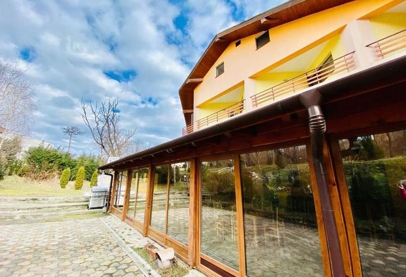 Отель La Grădină